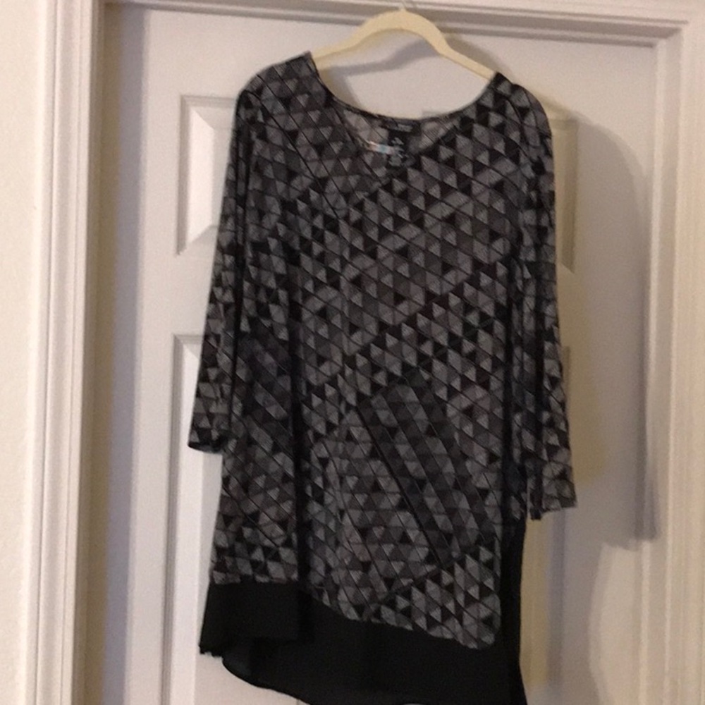 Catherines Black and Gray Geometric Tunic